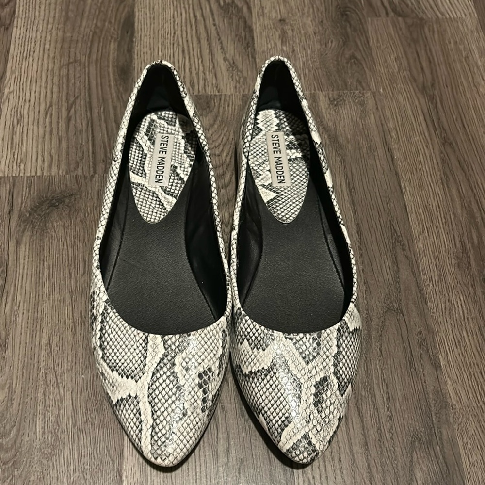 Steve Madden flats